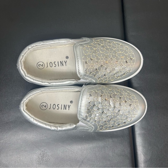 Josiny floral slip on fashion sneakers girls youth size 2 - Picture 4 of 5
